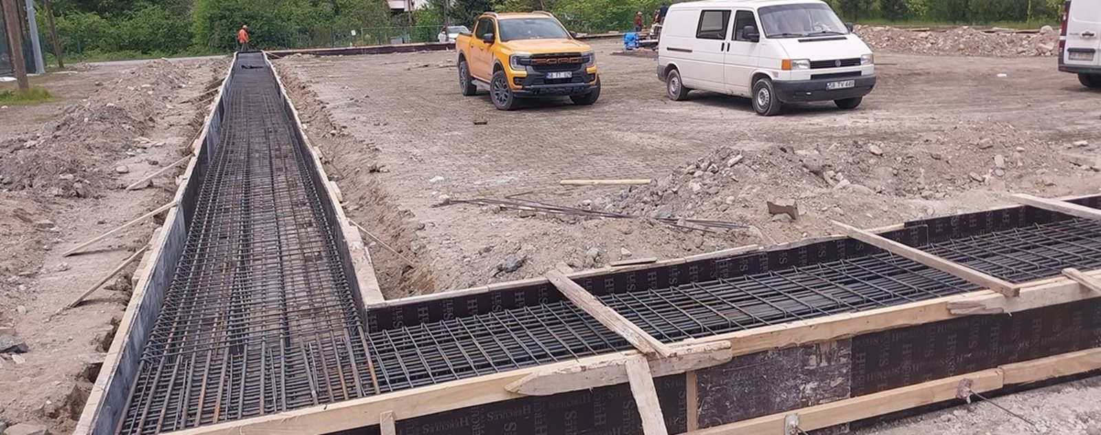 KAPALI HALI SAHA VE İDARİ BİNA İNŞAATINA BAŞLANDI